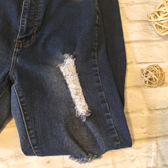 Bob Jeans | Distressed Skinny Jeans - Picture 4 of 8